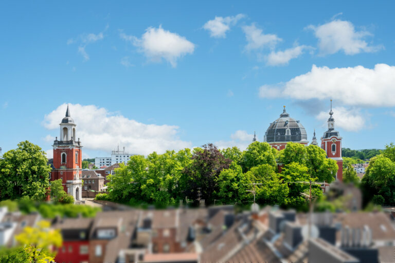 Traumwohnung über den Dächern von Burtscheid mit 3 Schlafzimmern und außergewöhnlicher Dachterrasse