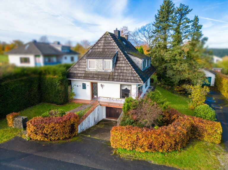 Schnäppchen in Roetgen-Rott: Traumhaftes Grundstück mit Blick in die Eifel – Jetzt zugreifen!